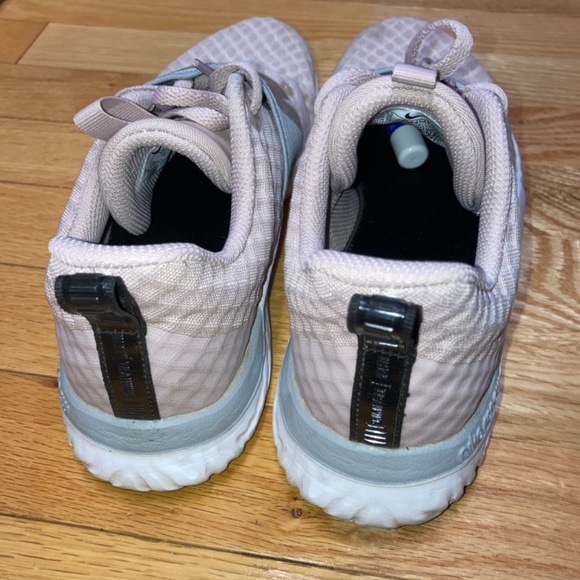 size 8 women's nike shox shoes